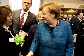 Solange Olszewska, Prezes Solaris Bus & Coach wita Kanclerz Niemiec Angelę Merkel